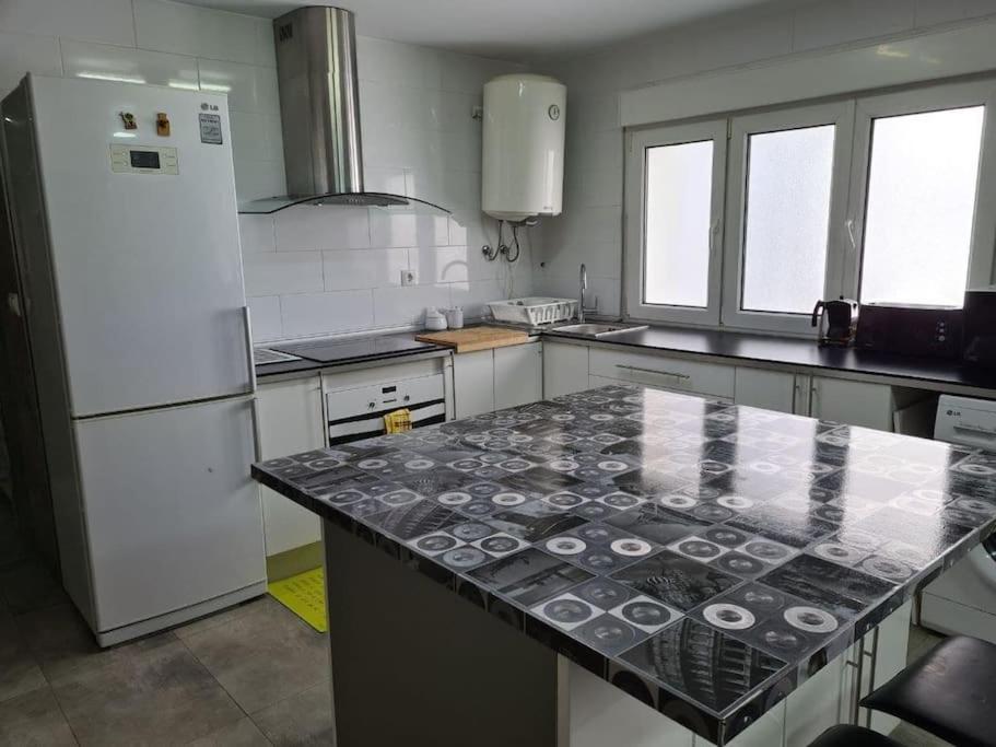 A Un Paso De La Playa, Amplio Apartamento Gijón Zewnętrze zdjęcie